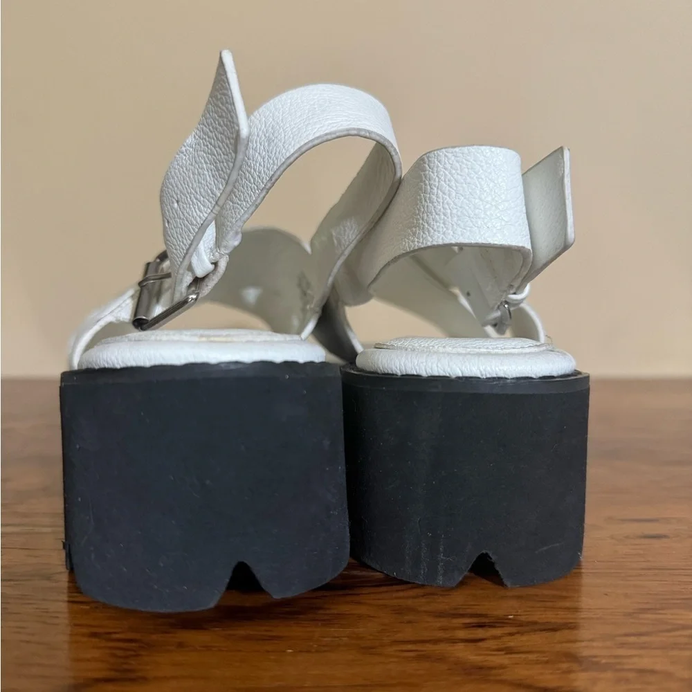 French Connection Women’s Rowan Criss Cross Chunky Heel Sandals